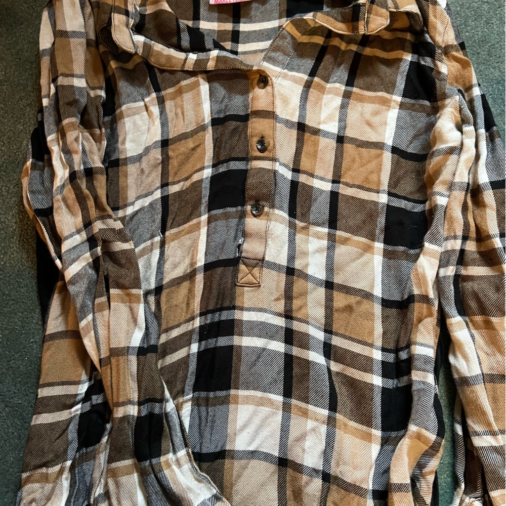 Women’s Plaid shirt